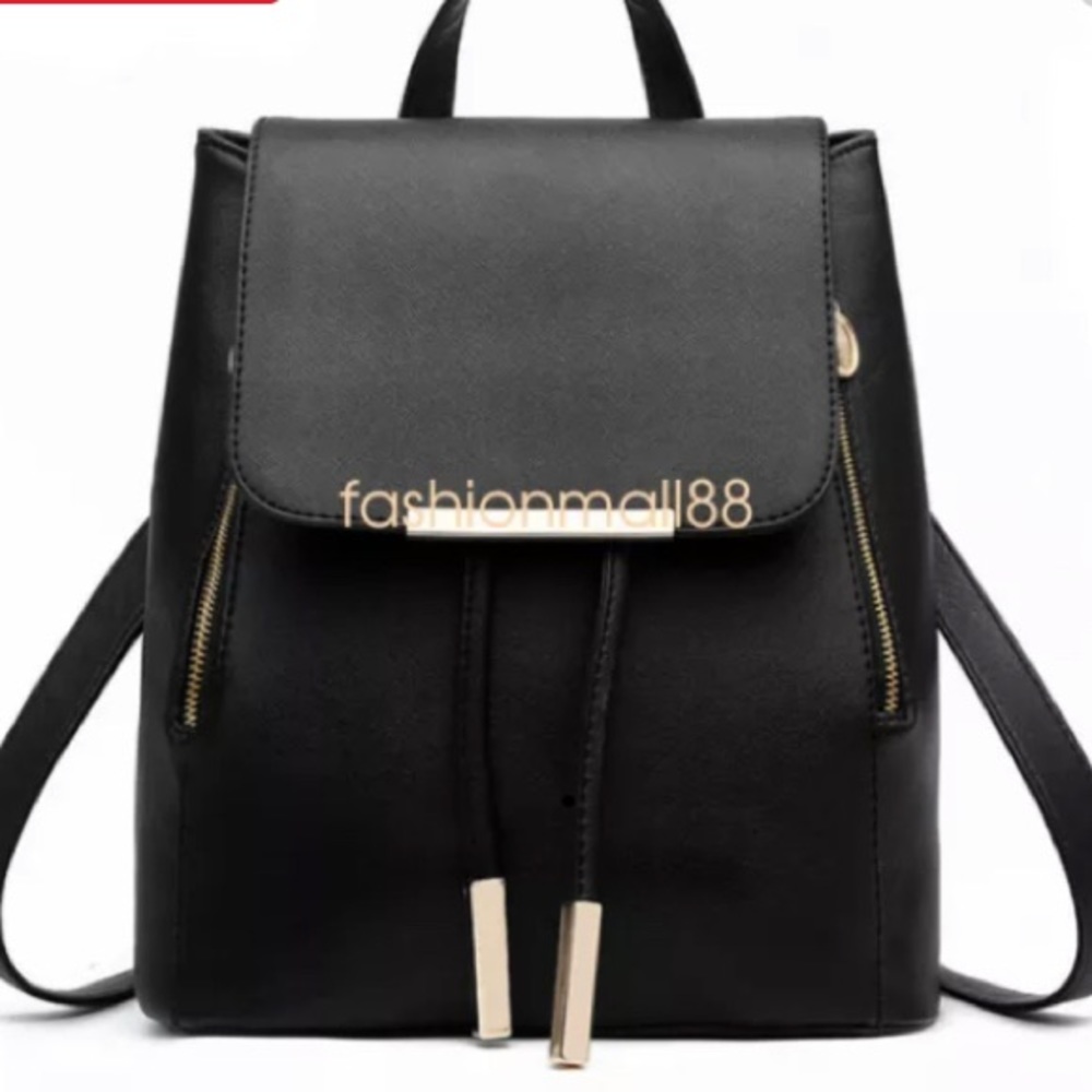 Ladies Black PU Leather Backpack Bag! - Picture 2 of 4